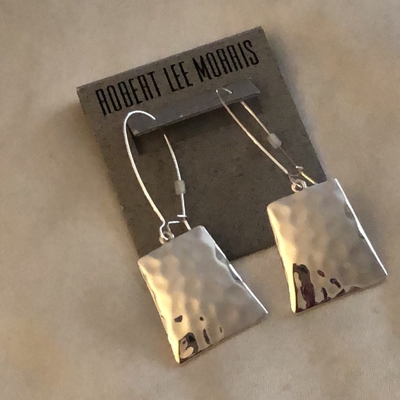 Robert Lee Morris Silver Tone Hammered Geometric Square Drop Earrings NWT - Picture 2 of 11